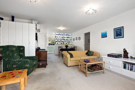 Photo of property in 25f1- Lane Street, Wallaceville, Upper Hutt, 5018