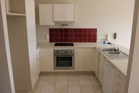 Photo of property in 2/14 Ponderosa Drive, Oteha, Auckland, 0632