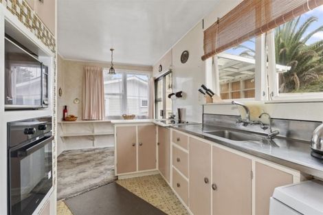 Photo of property in 76 Old Onerahi Road, Onerahi, Whangarei, 0110