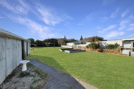 Photo of property in 15 Pratt Avenue, Foxton Beach, Foxton, 4815
