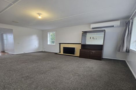 Photo of property in 3 Donovan Avenue, Massey, Auckland, 0614