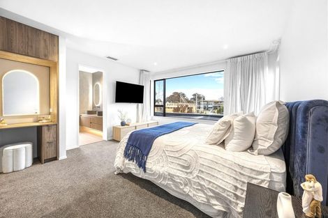 Photo of property in 67a Fendalton Road, Fendalton, Christchurch, 8014