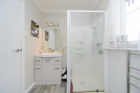 Photo of property in 5 Milton Street, Roslyn, Palmerston North, 4414