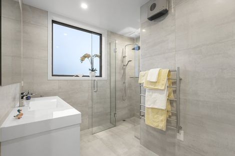 Photo of property in 8 Kapuka Lane, Wanaka, 9305