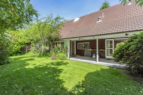 Photo of property in 10 Dunrobin Place, Avonhead, Christchurch, 8042