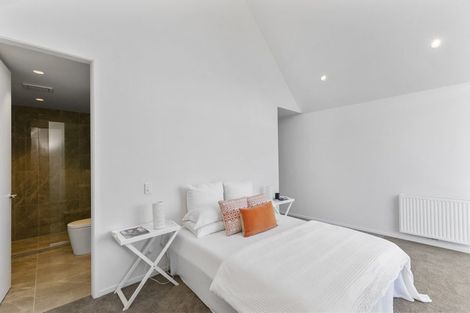 Photo of property in 83 Melbourne Road, Island Bay, Wellington, 6023