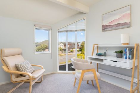 Photo of property in 138 Westchester Drive, Churton Park, Wellington, 6037