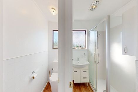 Photo of property in 41a Sunhaven Drive, Newlands, Wellington, 6037