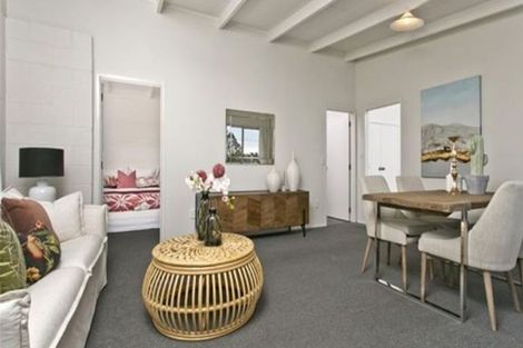Photo of property in 2 Anne Road, Hillcrest, Auckland, 0627