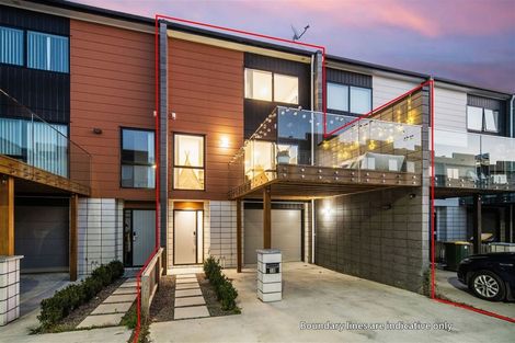 Photo of property in 18 Meritage Lane, Te Atatu South, Auckland, 0610