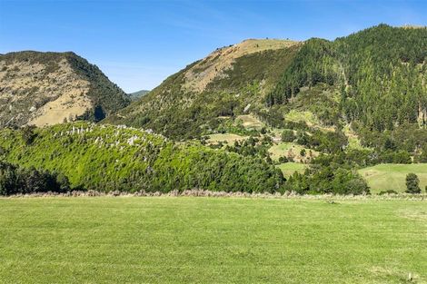 Photo of property in 333 Hill View Road, Motupipi, Takaka, 7183
