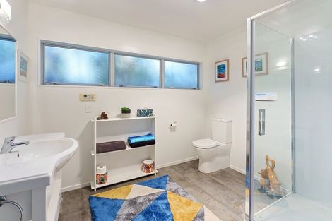 Photo of property in 82 Te Moana Road, Waikanae Beach, Waikanae, 5036