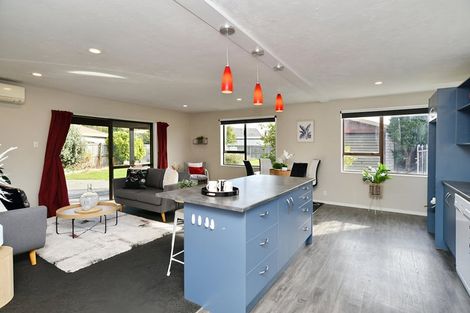 Photo of property in 31 Tyrone Street, Belfast, Christchurch, 8051