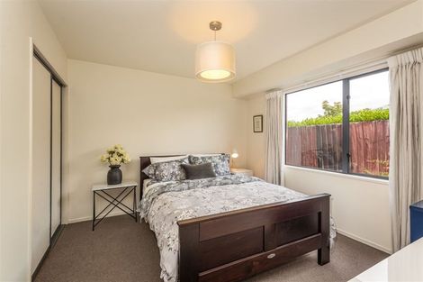 Photo of property in 2/25 Gamblins Road, Saint Martins, Christchurch, 8022