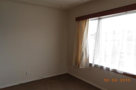 Photo of property in 26 Robert Street, Newlands, Wellington, 6037