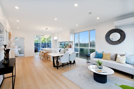 Photo of property in 80e Matipo Road, Te Atatu Peninsula, Auckland, 0610