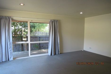 Photo of property in 15 Illana Place, Ranui, Auckland, 0612