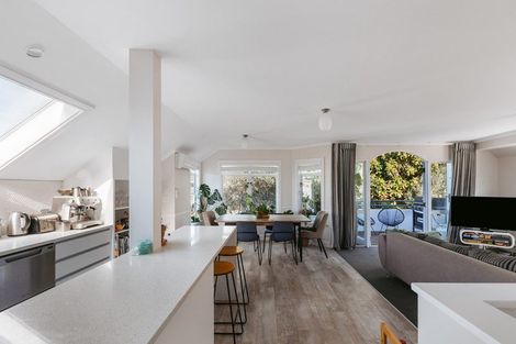 Photo of property in 50c Maunganui Road, Mount Maunganui, 3116