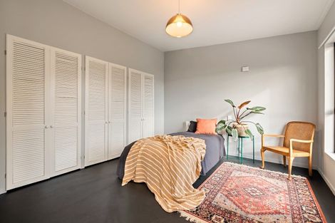 Photo of property in 19 Kaitawa Road, York Bay, Lower Hutt, 5013