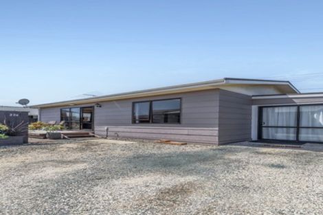 Photo of property in 2/22 Parkers Road, Tahunanui, Nelson, 7011