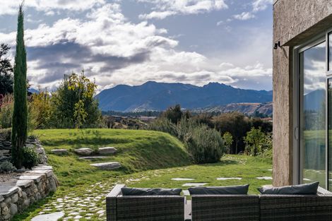 Photo of property in 18 Hidden Hills Drive, Wanaka, 9305