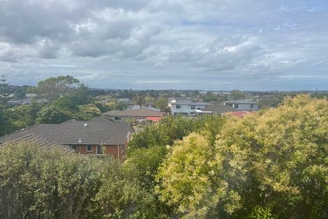 Photo of property in 9/59 Matipo Road, Te Atatu Peninsula, Auckland, 0610