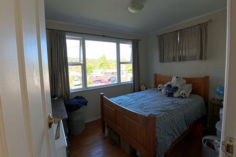 Photo of property in 33 Chippendale Crescent, Birkdale, Auckland, 0626