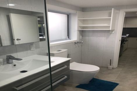 Photo of property in 16 Walworth Avenue, Pakuranga Heights, Auckland, 2010