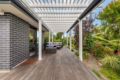 Photo of property in 24 Hooton Drive, Kumeu, 0810