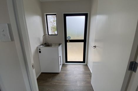 Photo of property in 3 Lowell Place, Massey, Auckland, 0614