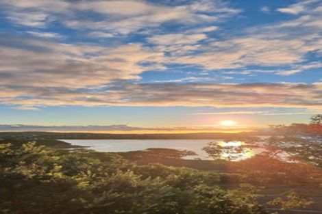 Photo of property in 16 The Crowsnest, Whitby, Porirua, 5024