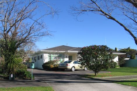 Photo of property in 43 Karina Terrace, Roslyn, Palmerston North, 4414