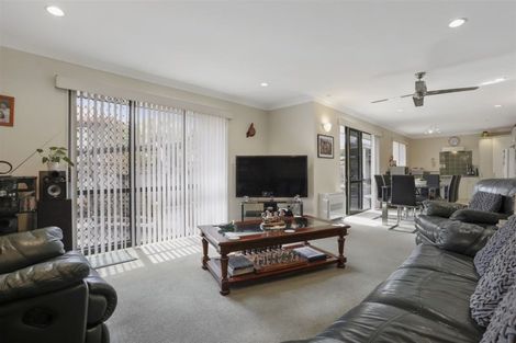 Photo of property in 7 Hercules Drive, Henderson, Auckland, 0612