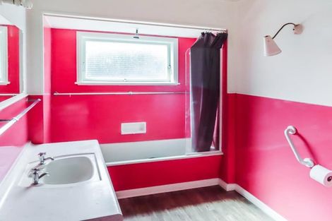 Photo of property in 98 Waterloo Road, Hutt Central, Lower Hutt, 5010