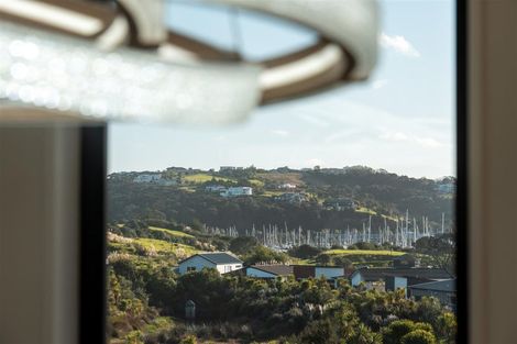 Photo of property in 26 Whakairo Crescent, Gulf Harbour, 0930