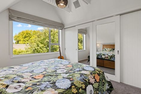 Photo of property in 52 Crofton Road, Harewood, Christchurch, 8051