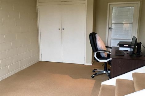Photo of property in 15 Goddard Grove, Churton Park, Wellington, 6037
