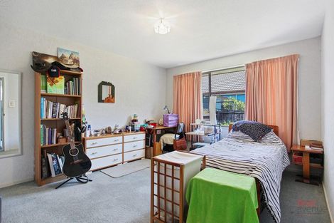 Photo of property in 71 Royal Park Drive, Parklands, Christchurch, 8083