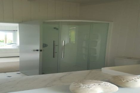 Photo of property in 52 Takiroa Street, Urenui, 4375