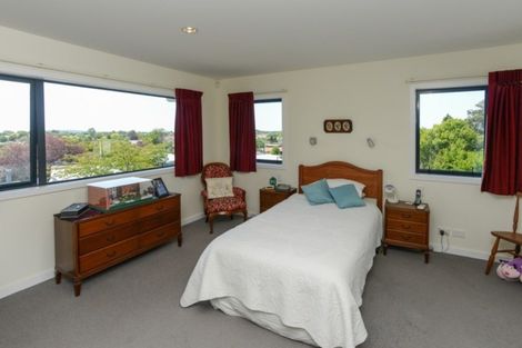 Photo of property in 75 Hetley Crescent, Taradale, Napier, 4112