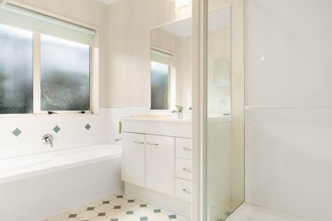 Photo of property in 16 Mcleod Place, Papamoa Beach, Papamoa, 3118