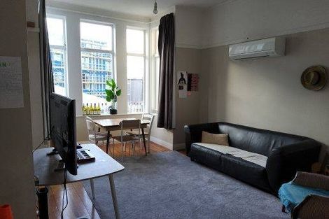 Photo of property in 21a Hargreaves Street, Mount Cook, Wellington, 6021