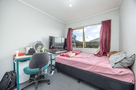 Photo of property in 1 Tullis Place, Burswood, Auckland, 2013