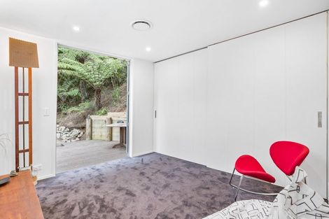 Photo of property in 58 Laingholm Drive, Laingholm, Auckland, 0604