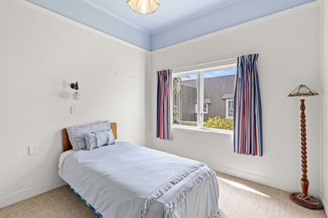 Photo of property in 30 Milne Street, Hunterville, 4730