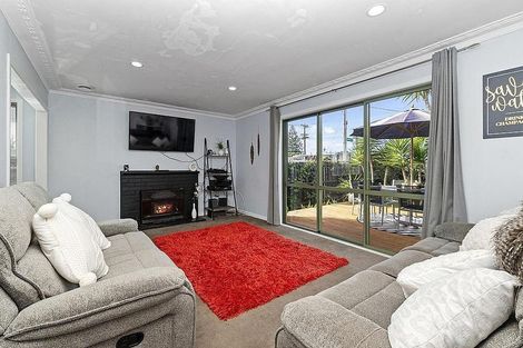 Photo of property in 642 Te Atatu Road, Te Atatu Peninsula, Auckland, 0610