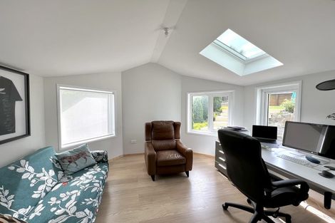 Photo of property in 5 Cambrian Street, Churton Park, Wellington, 6037