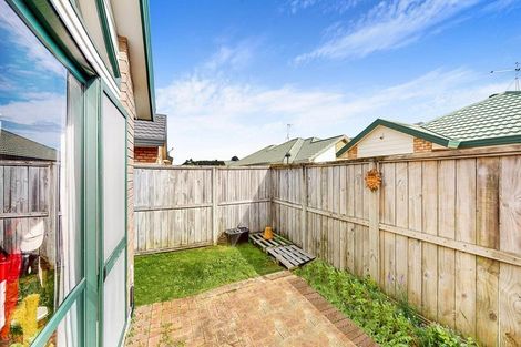 Photo of property in Miramar Villas, 6u7 Brussels Street, Miramar, Wellington, 6022
