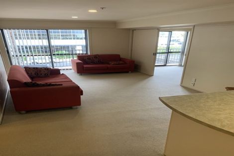 Photo of property in 2k/18 Ronwood Avenue, Manukau, Auckland, 2104