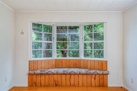 Photo of property in 61 Easton Park Parade, Glenfield, Auckland, 0629